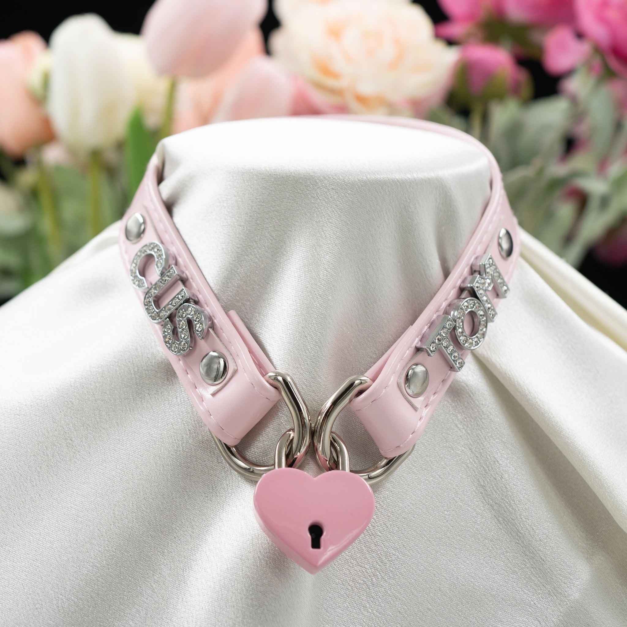 Personalisiertes Romantisches Vorhängeschloss-Halsband - Rosa 
